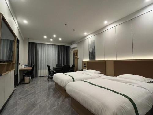 GreenTree Inn Express Hotel Suzhou Taicang West Nanjing Road