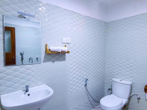 Deluxe Triple Room image 4