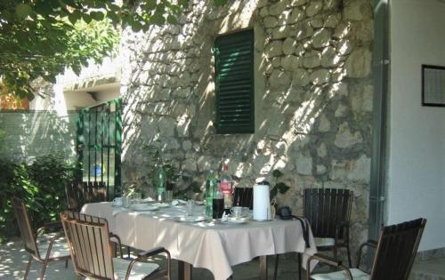 APARTMAN 1 KRISTINKA Gujinović (APARTMAN 1 KRISTINKA Gujinovic) in Gradac
