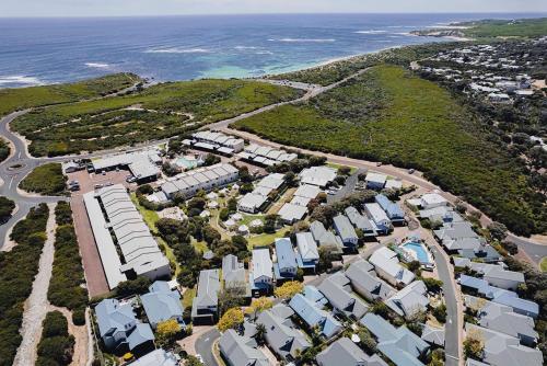 Margaret River Beach Houses 1