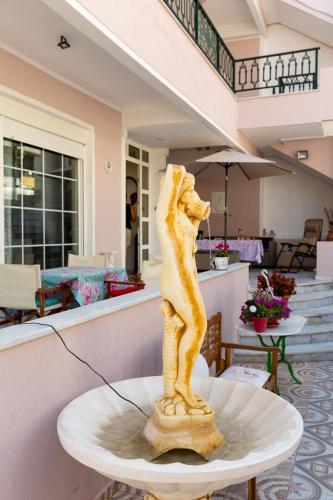  Spacious Apartment in Korinthos