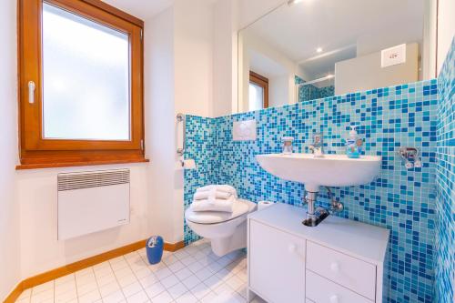 Casa Gialla Lake Lugano Townhouse for 5 - Happy Rentals - image 2