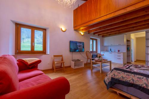  Casa Gialla - Happy Rentals, Pension in Pugerna