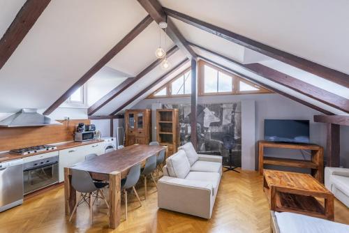 Janackovo nabrezi 19 - Riverside Residence - Prague