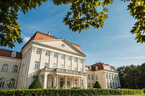 Austria Trend Hotel Schloss Wilhelminenberg Wien - image 11
