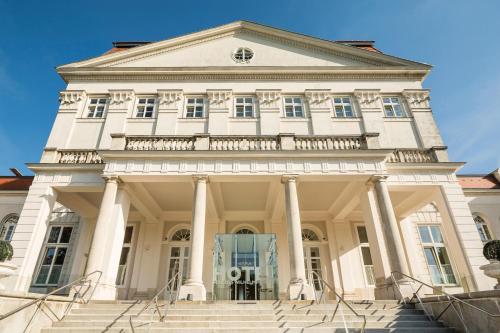 Austria Trend Hotel Schloss Wilhelminenberg Wien - image 9