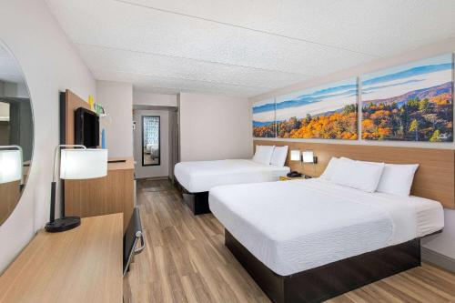 Double Room with Two Double Beds - Non-Smoking