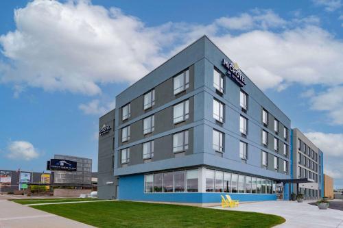 Microtel Inn and Suites by Wyndham Summerside - Hotel