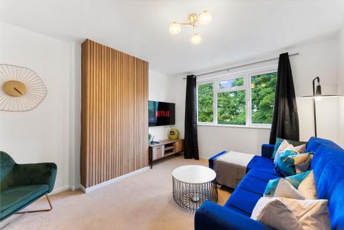 Boutique 4 Bed - Parking and Garden