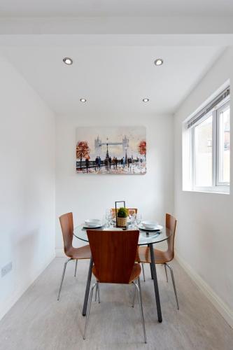 Spacious home close to city centre location, Лидс (фото 2)