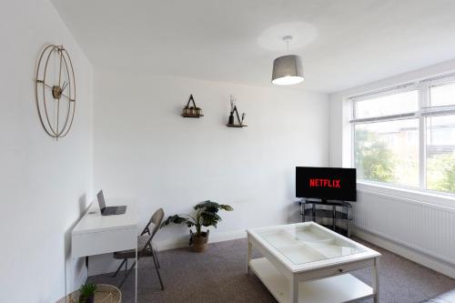 Spacious home close to city centre location