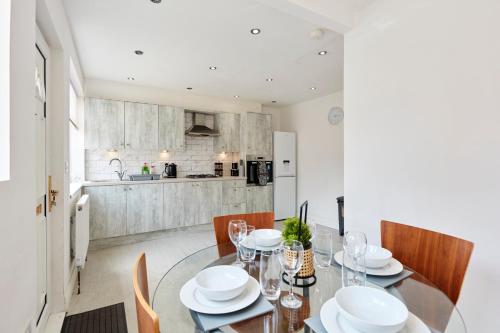 Spacious home close to city centre location, Лидс (фото 10)