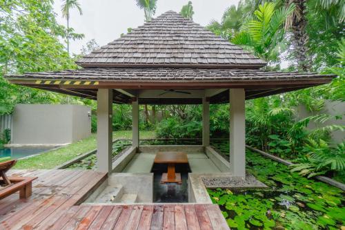 Pattara Resort & Spa in Wat Chan