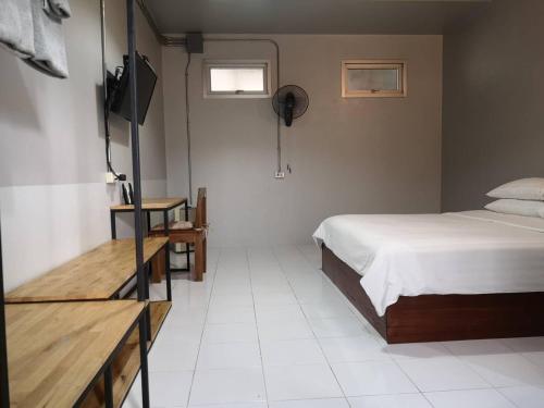 Siri Guesthouse at Suratthani Room Type - King Room