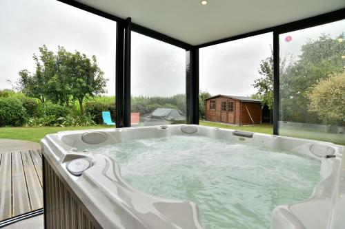 Chez Marie-Céline - Maison avec jacuzzi à 20 min du Val André - Location saisonnière - Plestan