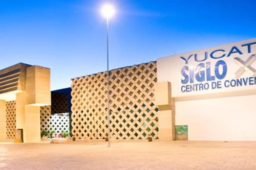 Between Beach and Historic Center in Fantastic Location! in Xcumpich, Mexico