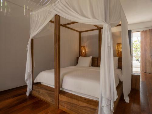 484542946 KA BRU Beach Boutique Hotel