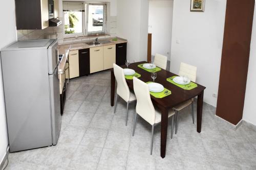Apartment Lidija - image 9