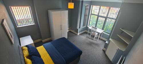 Spacious large room 001 in Beeston Central