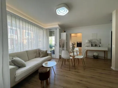Stylish 1-bedroom condo close to exhibition square in Basel, Schweiz