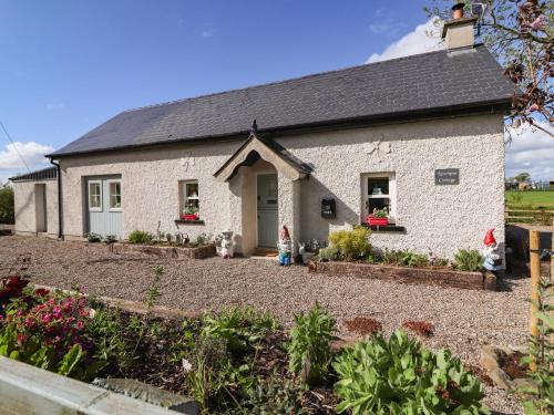 . Lynchpin Cottage