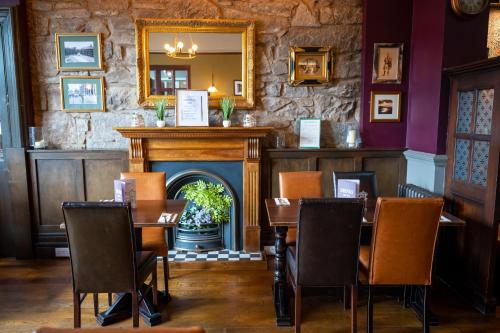 Edinburgh Whisky House Hotel in Murrayfield