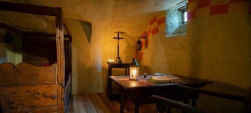 Confrérie du Moyen Âge - image 6