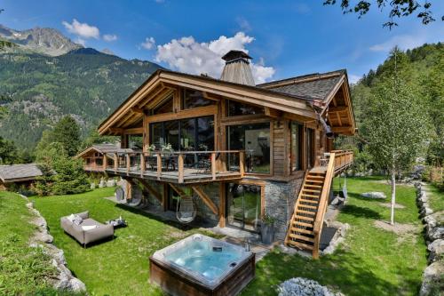 Chalet Black Squirrel Chamonix