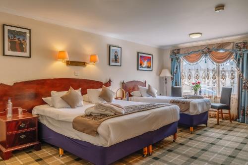 Room, family, 3 beds
