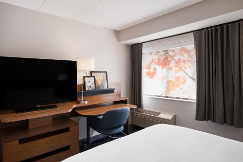 Fairfield Inn by Marriott Amesbury - image 9