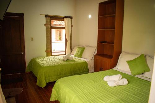 2 double beds