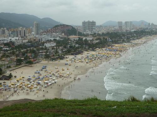 Enseada - Cobertura com Churrasqueira e Piscina