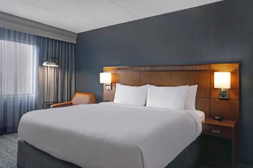 Courtyard by Marriott Chicago Elmhurst/Oakbrook Area