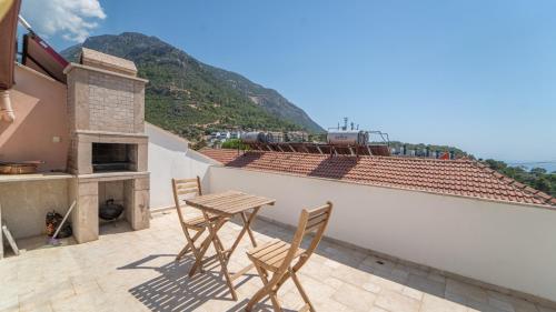 Villa w Terrace 5 min to Lycian Way in Fethiye