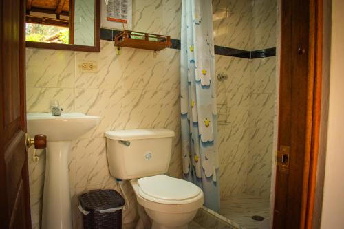 Double Room with Private Bathroom image 1