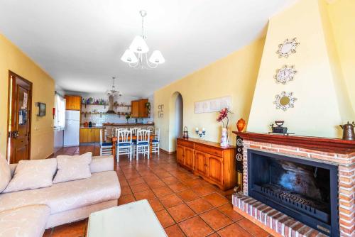 Villa Carmela Nerja - Tap to explore photos