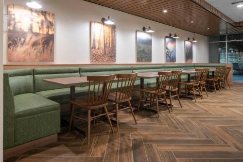 Fairfield by Marriott Inn & Suites Dallas DFW Airport North, Irving in Irving, USA