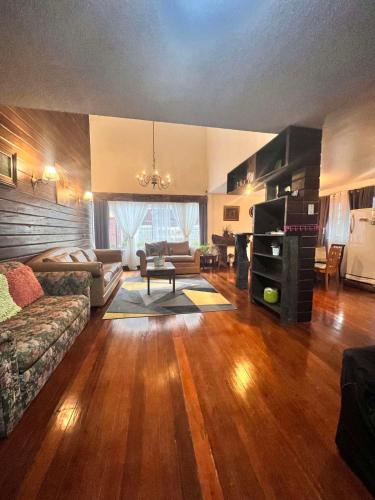 Classic, Cozy House for Transient in Baguio City 1, Baguio (fotografie 2)