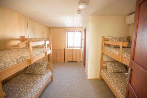 1 twin bed
