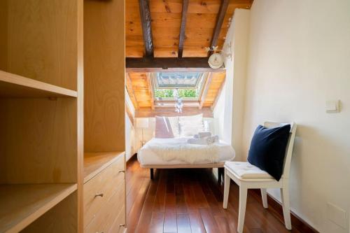 Calm and bright apartment, center La Latina D.ALB