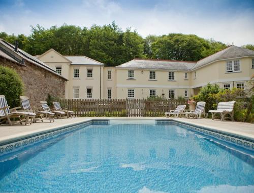 Peldbaseins, Rose in Vale Country House Hotel in Callestick