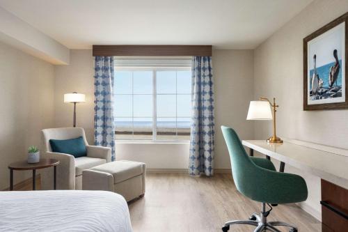 Hilton Garden Inn Carlsbad Beach - image 14
