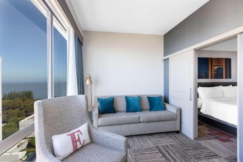 Hilton Garden Inn San Francisco/Oakland Bay Bridge - image 9