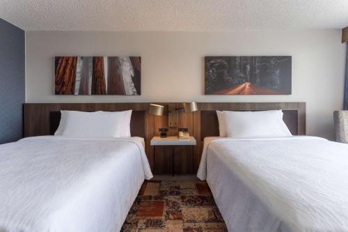 2 double beds