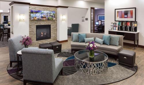 Lobby, Homewood Suites by Hilton Agoura Hills in Agoura Hills (CA)