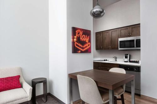 Homewood Suites By Hilton Nashville-Downtown