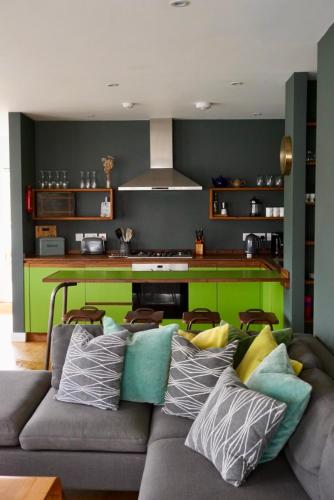 Crabshell Apartment