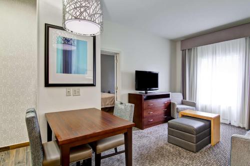 Homewood Suites by Hilton Newark-Cranford