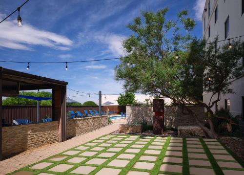 Hilton Garden Inn Las Colinas - image 12