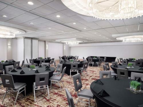Hilton Garden Inn Las Colinas - image 10